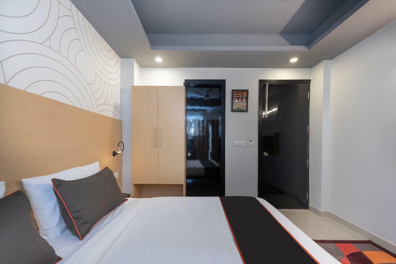 Hôtel Collection O 162 Vardhman International à Gurgaon Extérieur photo