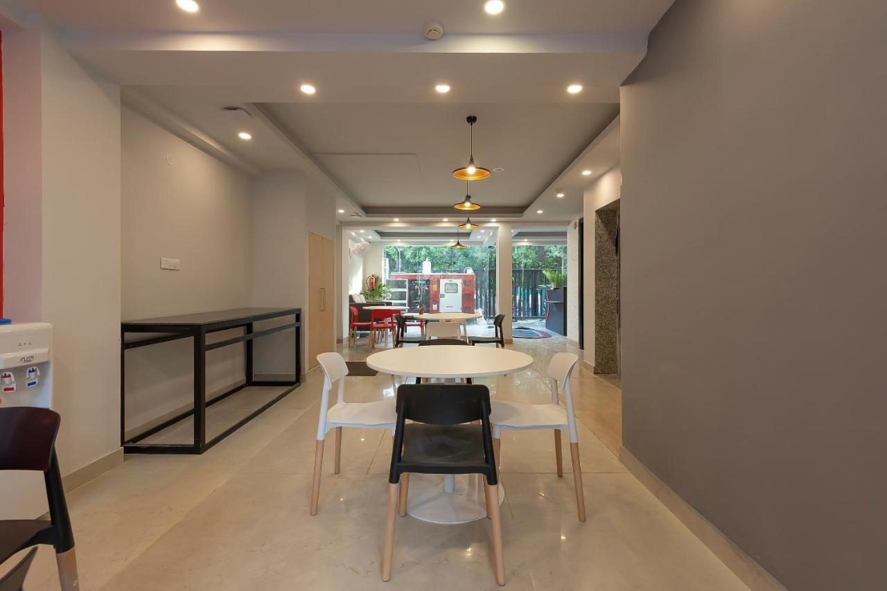 Hôtel Collection O 162 Vardhman International à Gurgaon Extérieur photo